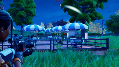 Fortnite night aim assist view with scoped target box and weapon readout
